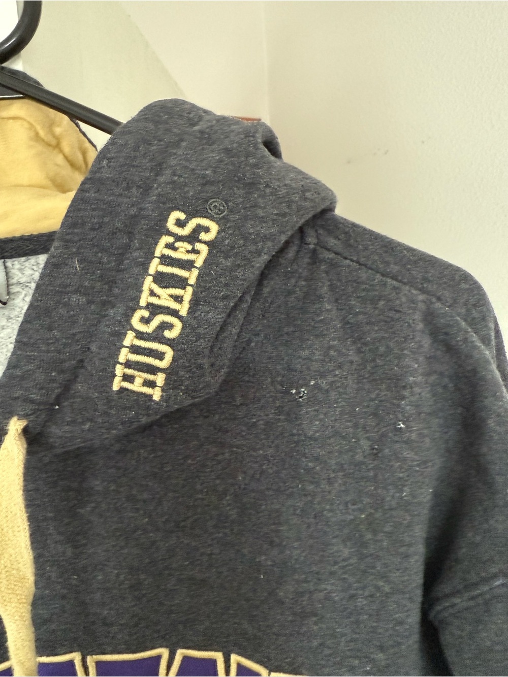 Vintage Grey and purple University of Washington hoodie #Huskies - Picture 3 of 5